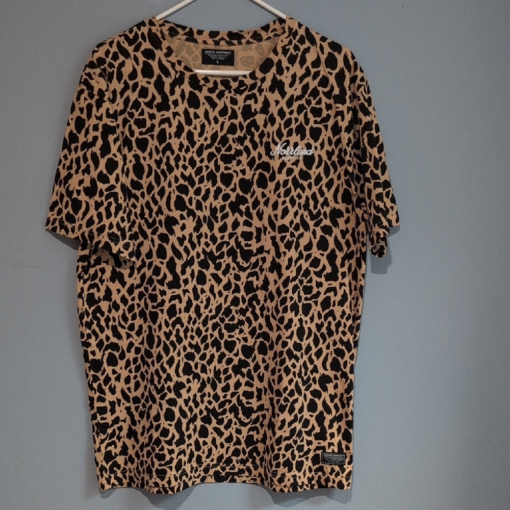 SQRTN Company Norrland Lynx Sand  Print T-Shirt Size Large